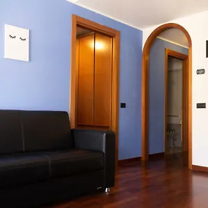 https://appartamento-in-porta-genova.it-lombardy.com